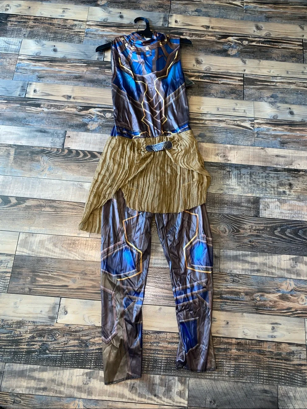 Marvel Black Panther Superhero Costume size L 10-12 comes with arm bands